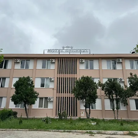 Decebal Πανσιόν